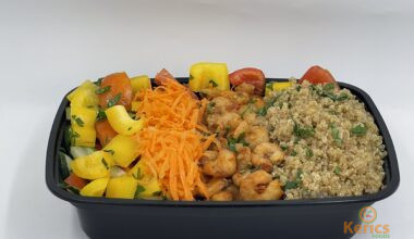 Quinoa-shrimps salad